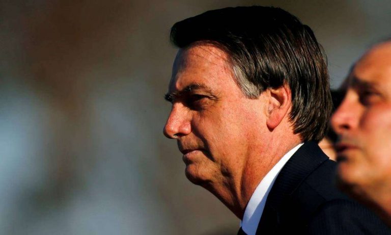 Presidente Bolsonaro reclama que Receita Federal faz “devassa” na sua família