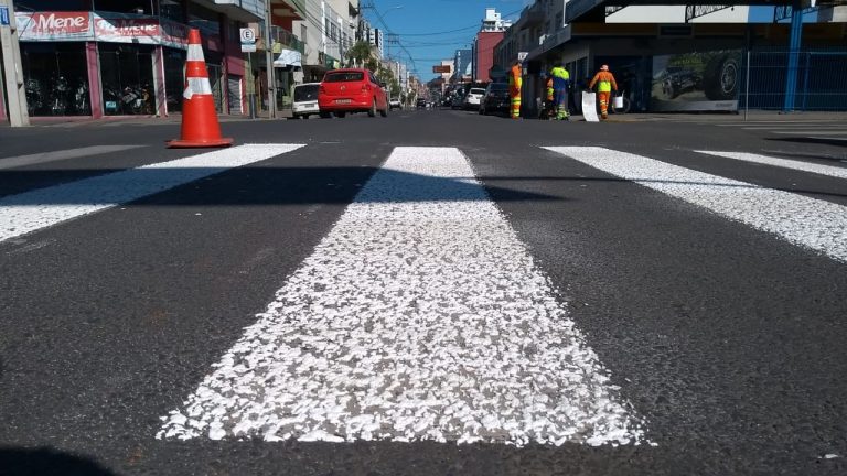 Melhorias na sinalização em União da Vitória, com ruas recebendo nova pintura