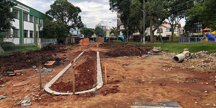 Os problemas legais que paralisaram a revitalização da Praça Coronel Amazonas