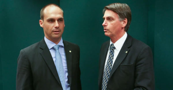 Desautorizado pelo pai, Eduardo Bolsonaro pode desculpas por falar em novo “AI-5”