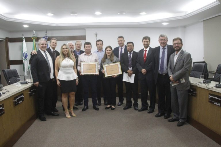 Muitas emoção na sessão desta segunda-feira (14) da Câmara Municipal de União da Vitória