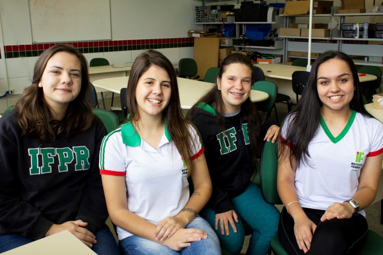 Projeto de estudantes do IFPR-Campus de União da Vitória visa auxiliar aprendizagem de alunos com deficiência visual