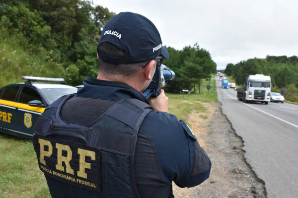 Radares móveis voltam às rodovias federais a partir desta segunda-feira (23)