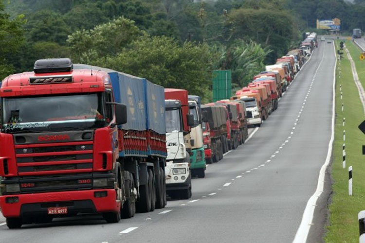 Fracassa a anunciada greve dos caminhoneiros para esta segunda-feira (16)