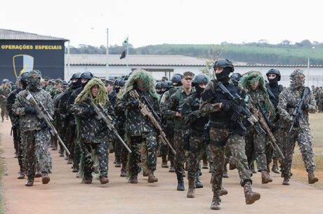 Exército retém militares venezuelanos em território brasileiro