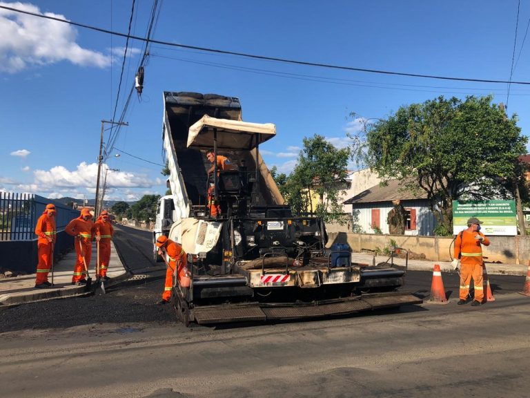 Projeto asfalto nos bairros de União da vitória inicia pavimentação da rua Washington Pereira de Souza