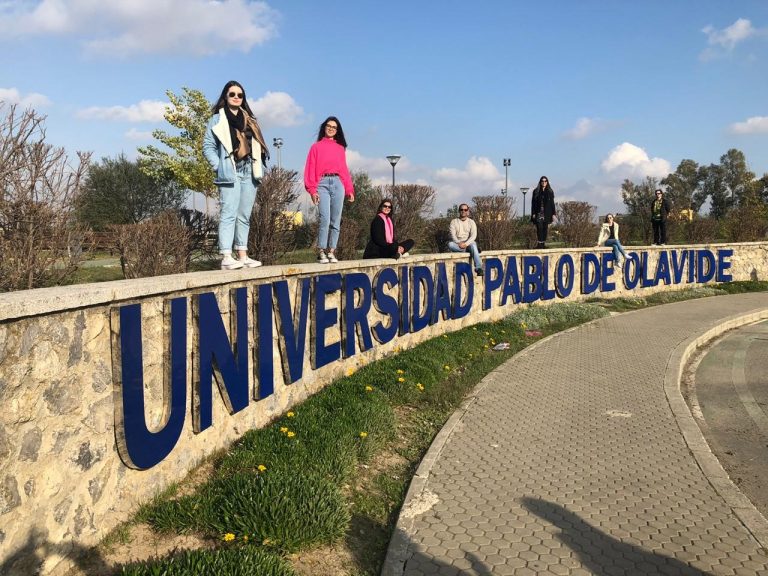 Acadêmicos da Uniguaçu e Campo Real participam de curso em Teorias Críticas em Direitos Humanos na Espanha