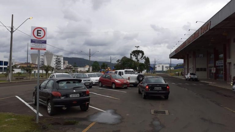 Novas vagas de estacionamento rotativo são sinalizadas em União e cobrança começa no dia 03 de fevereiro