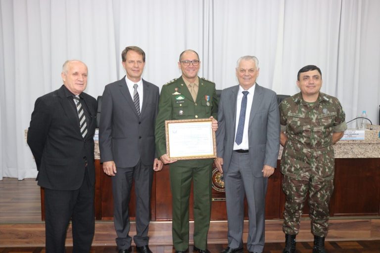 Câmara de Vereadores de Porto União entrega título de cidadão honorário ao coronel Damásio Douglas Nogueira Junior