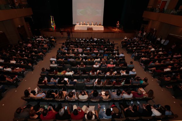 Educação de Santa Catarina recebe reforço de mais de 1.834 servidores, sendo 1.348 professores