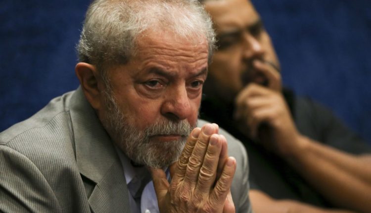 Presidente do Senado Davi Alcolumbre deve receber nesta quarta-feira (19) o ex-presidente Lula