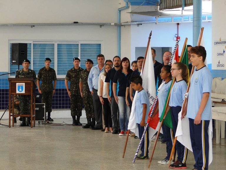 Reiniciado o Projeto ‘Nossa Bandeira – Escola de Civismo’