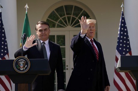 Jair Bolsonaro se encontra neste sábado (07) com o presidente Donald Trump