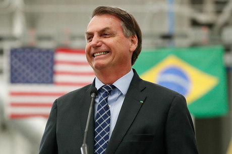 Presidente Bolsonaro fez segundo exame para saber se está infectado com coronavírus