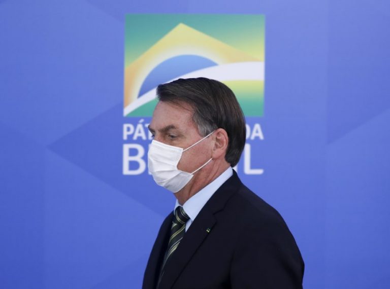 Presidente Jair Messias Bolsonaro deve fazer novo exame para saber se está infectado com o coronavírus