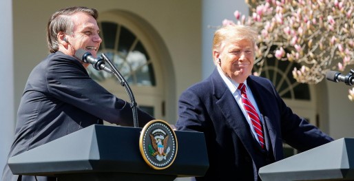 Donald Trump recebeu Jair Bolsonaro neste sábado (7) para um jantar na Flórida