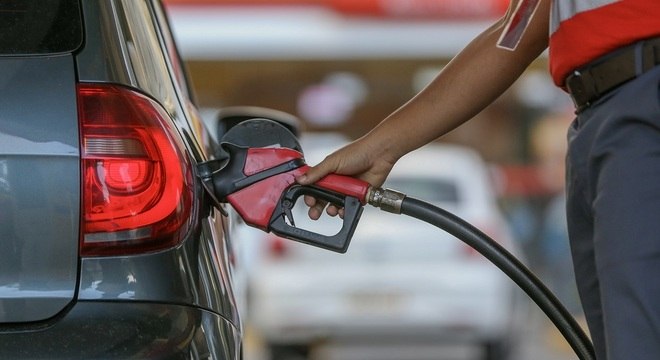 Petrobras reduz preços da gasolina (12%) e do diesel (7,5%), mas será que vai chegar às bombas