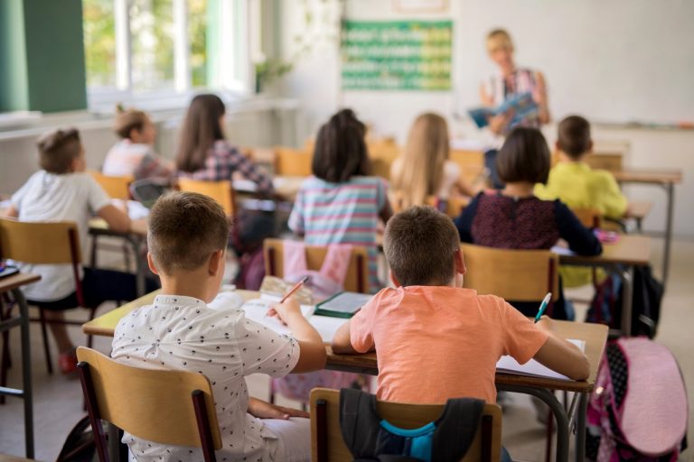 Governo de Santa Catarina determina suspensão das aulas no sistema de ensino a partir de quinta-feira (19)