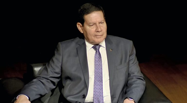 Vice Hamiltom Mourão diz que a posição do governo é de isolamento e distanciamento social