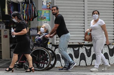 Coronavírus/Covid-19: Brasil, segundo boletim desta segunda-feira (13) do Ministério da Saúde, tem 23.430 casos confirmados e 1.318 mortes