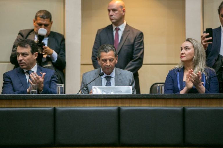 A conta da desarticulação política pode ser alta para os catarinenses