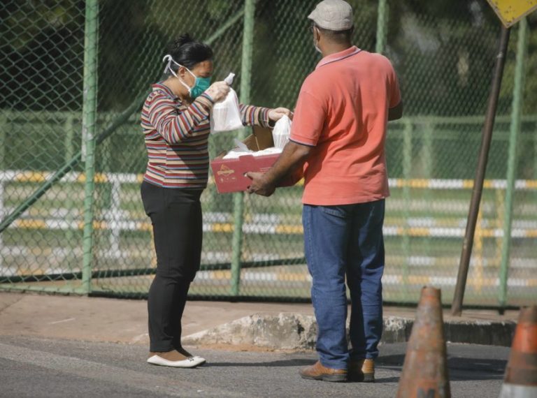 Crise da Covid-19 reduz renda de 77% dos mais pobres e só 26% dos mais ricos