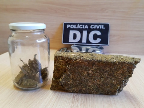 Polícia Civil e Polícia Militar de Porto União aprende drogas em Irineópolis