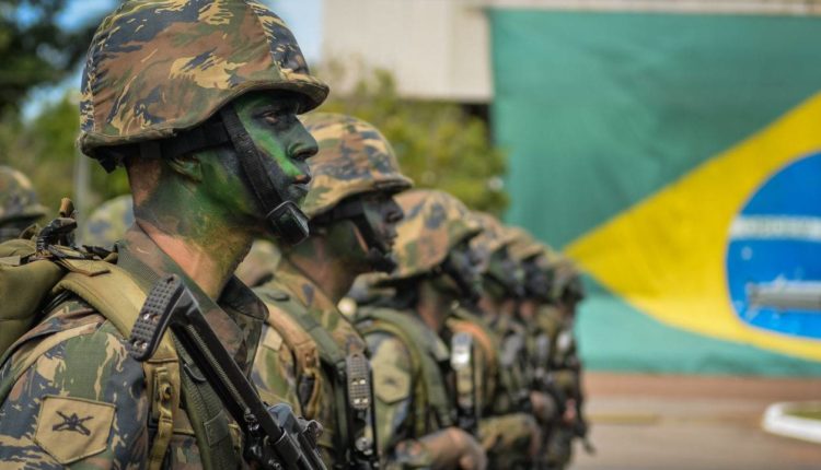 Papel constitucional dos militares: perguntas ao Ministério da Defesa