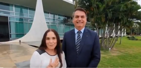 Atriz Regina Duarte (…a namoradinha do Brasil…) deixa a Secretaria Especial de Cultura