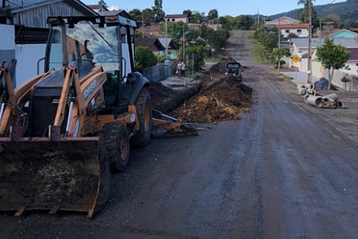 Projeto ‘União em Transformação’: Rua Ovídio Luis Presendo, no Bairro São Gabriel, é asfaltada