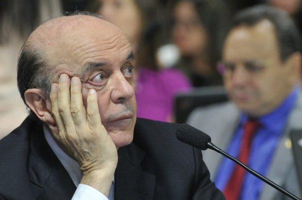 Ministério Público Federal denuncia o senador José Serra por lavagem dinheiro