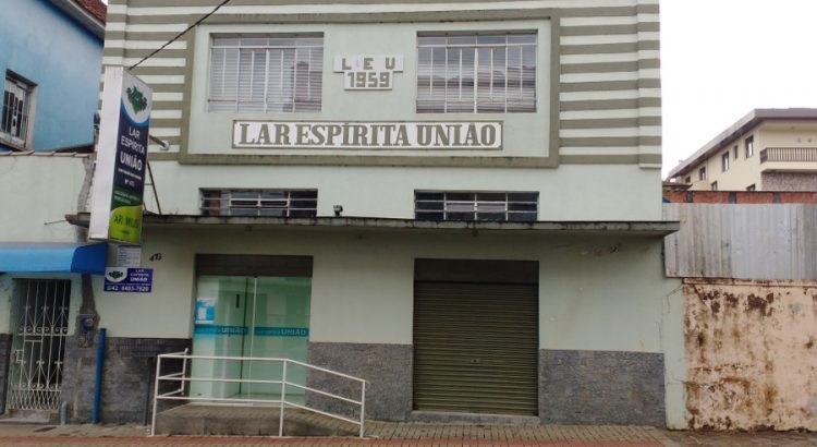 Bazar beneficente do Lar Espírita União volta a funcionar