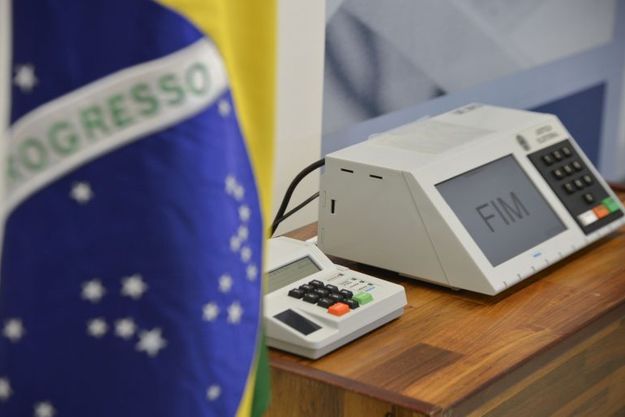 Promulgada proposta que adia as eleições municipais para o mês de novembro