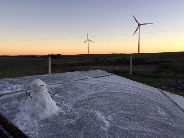 Massa de ar frio está avançando sobre o Paraná com muito frio e possibilidade de neve na região Sul