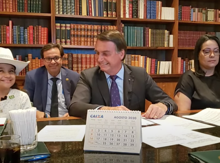 “Deixa o moleque trabalhar”, disse o presidente Jair Bolsonaro em Live defendendo o trabalho infantil