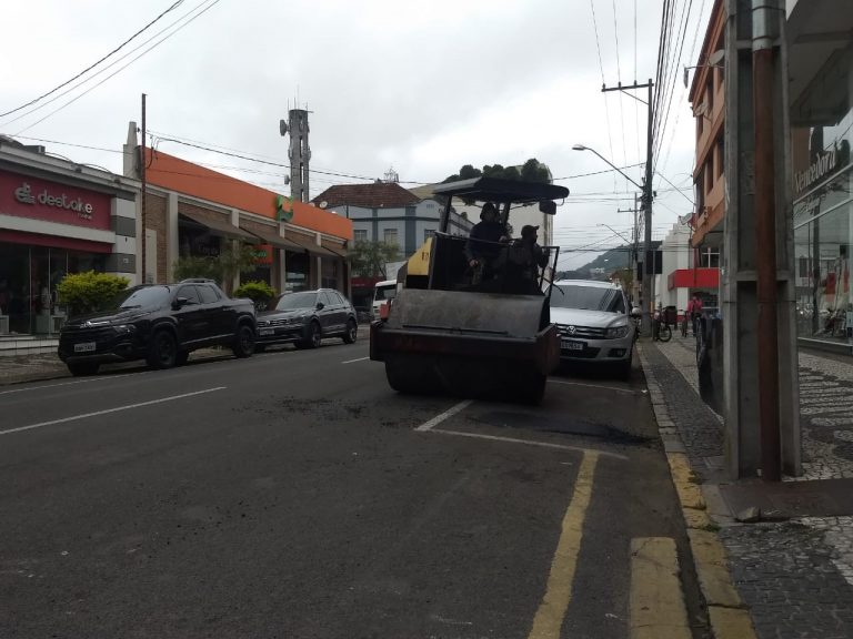 Secretaria de Obras realiza melhorias na área central de União da Vitória