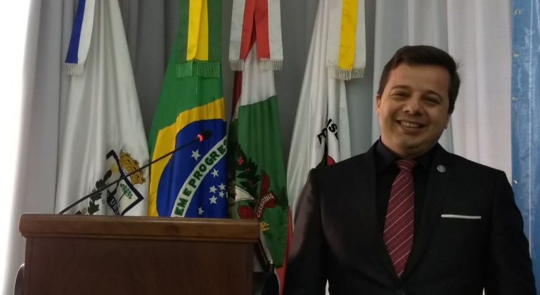 Christian Martins diz que saiu da convenção do MDB de cabeça erguida