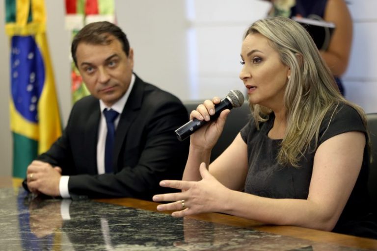 Como será o julgamento nesta sexta-feira (23) do governador e da vice-governadora de Santa Catarina