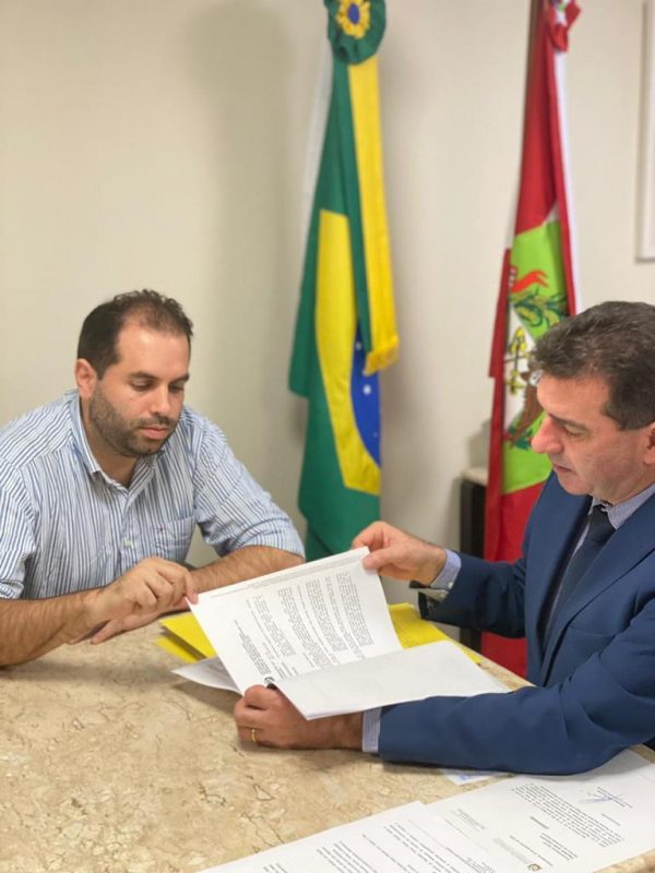 Filho do deputado Valdir Cobalchini (João) eleito vereador em Florianópolis