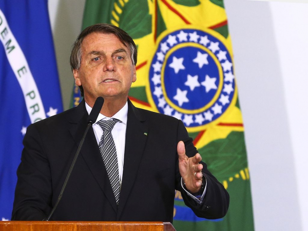 Para o presidente Bolsonaro, laboratório é que deve ir ‘atrás para vender vacina ao país