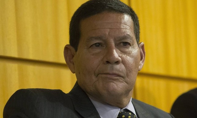 O que o general Mourão diz dos filhos do presidente Bolsonaro