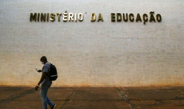 Ministério da Educação determina retorno das aulas presenciais nas instituições federais a partir do dia 4 de janeiro