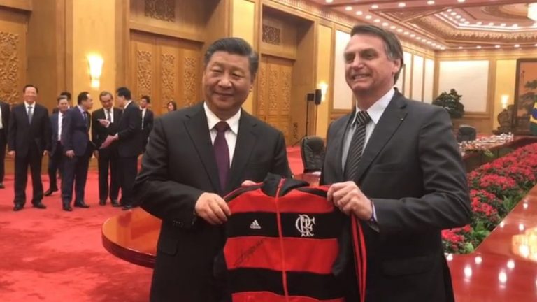 Bolsonaro confirma que a China liberou exportação de insumos para fabricação de vacinas