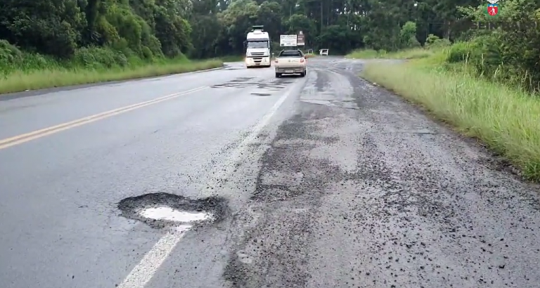 BR-476, trecho União da Vitória-São Mateus do Sul, está em péssimas condições