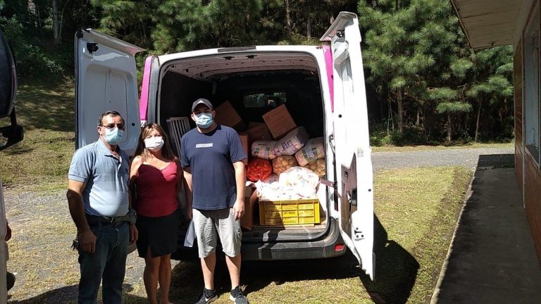 Secretaria de Desenvolvimento Social de Porto União coordena distribuição de itens de alimentação