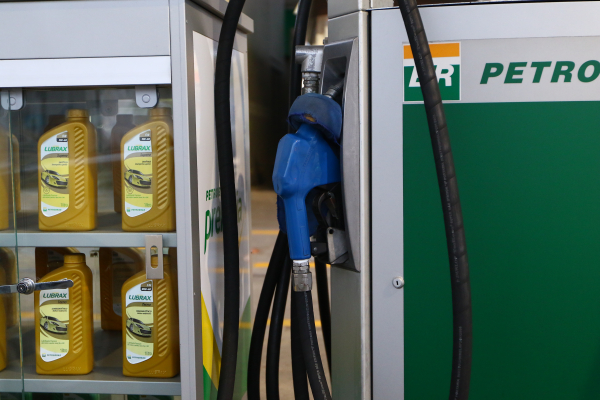 Petrobras anuncia o sexto aumento da gasolina e do diesel este ano