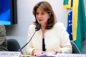 Deputada federal Carmen Zanotto vai assumir a Secretaria da Saúde de Santa Catarina