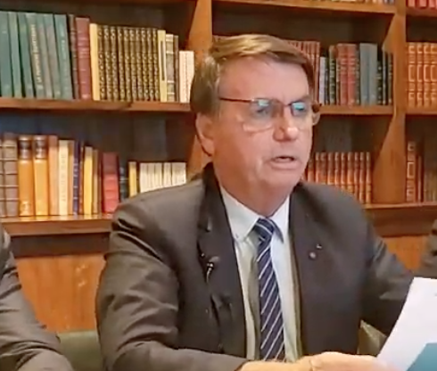 Bolsonaro disse, em sua Live desta quinta-feira (15), que só reconhece a vitória de Lula se o voto for auditável