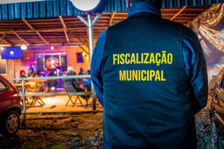 Fiscalização de União da Vitória mula mais 40 pessoas e notifica 5 estabelecimentos