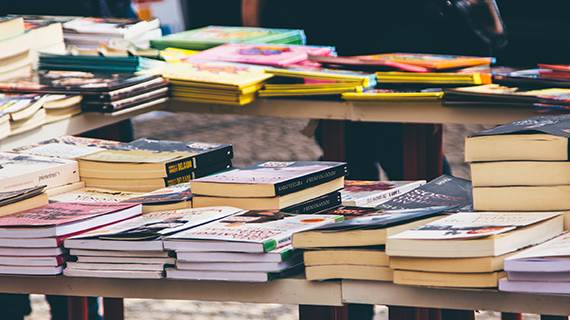 Em homenagem à memória do Padre Estevão, Cordovan cria a Feira do Livro de União da Vitória